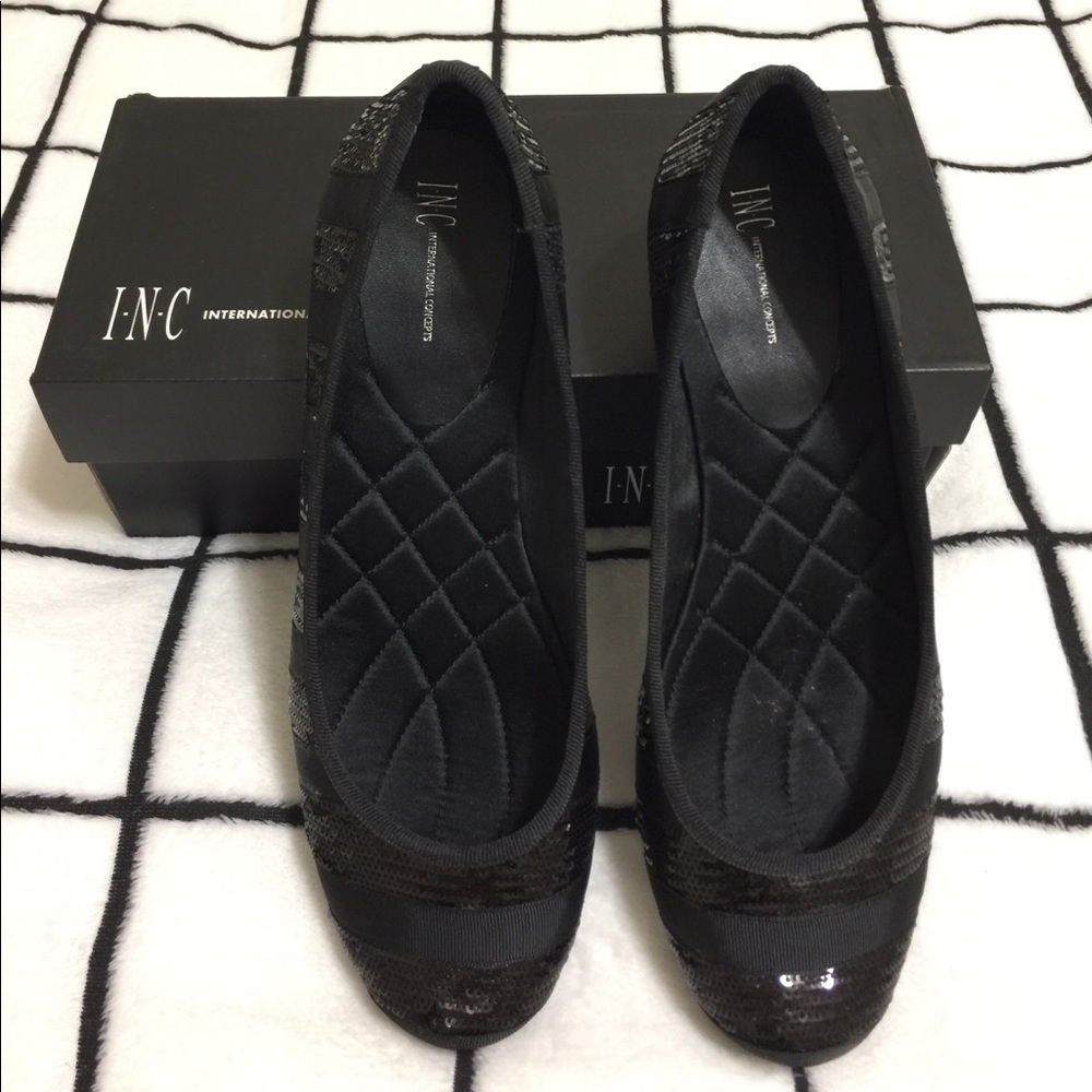 Black sequined ballet flats